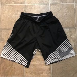 Women’s Nike Elite Dri-Fit Basketball Shorts